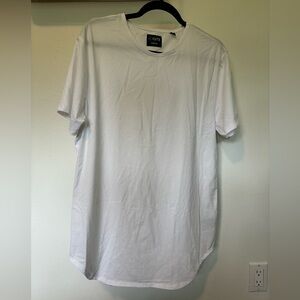 Cuts clothing curve hem tee